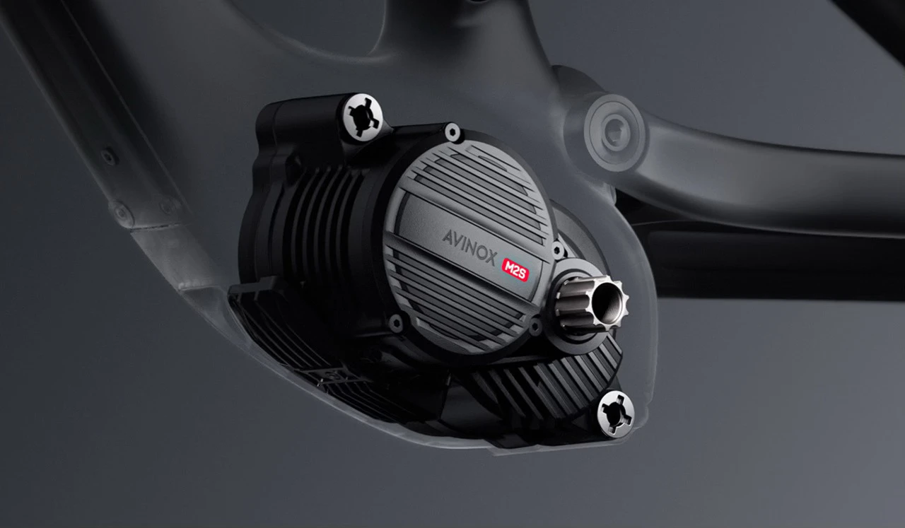 batéria a motor Avinox