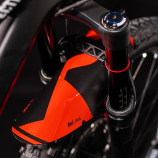Predný blatník RIESEL Mudguard červená/čierna